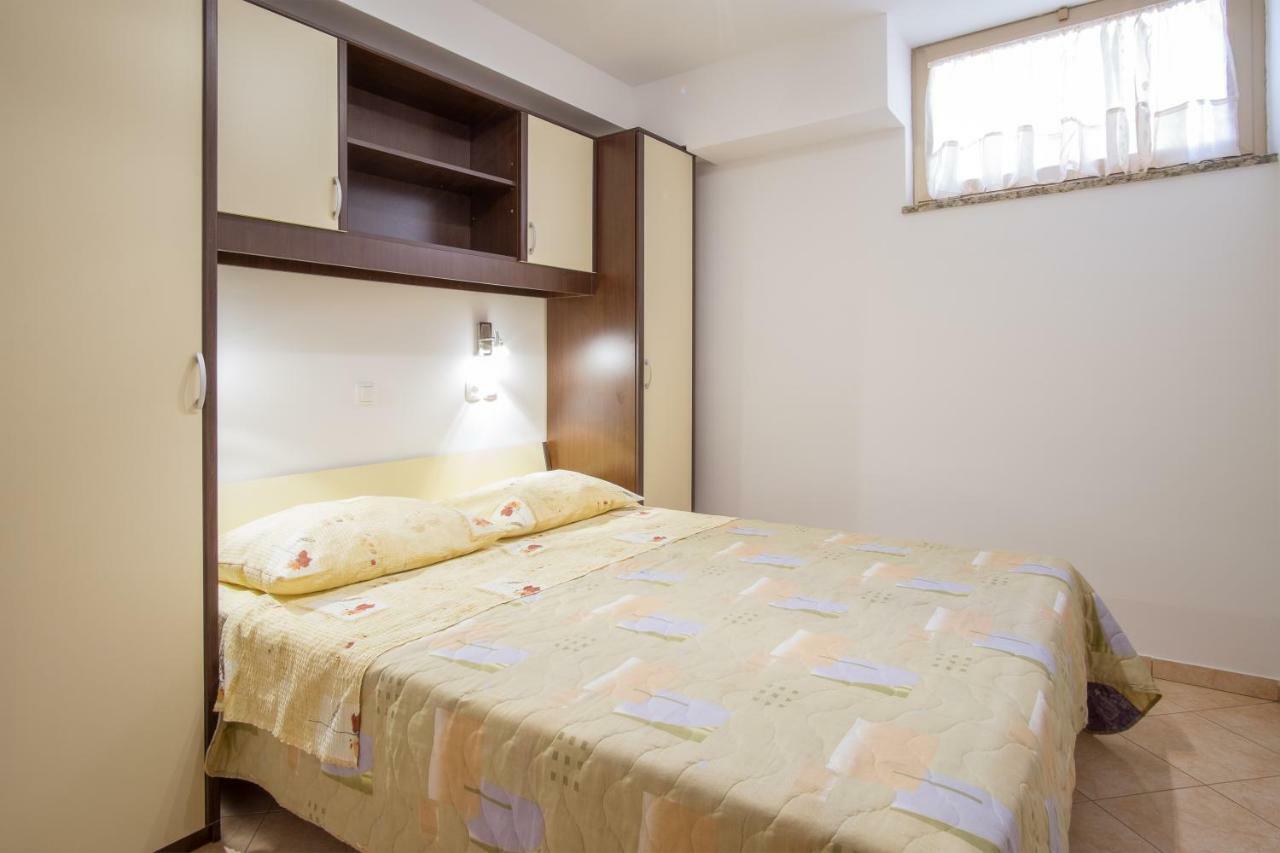 Apartment Dani Malinska Esterno foto